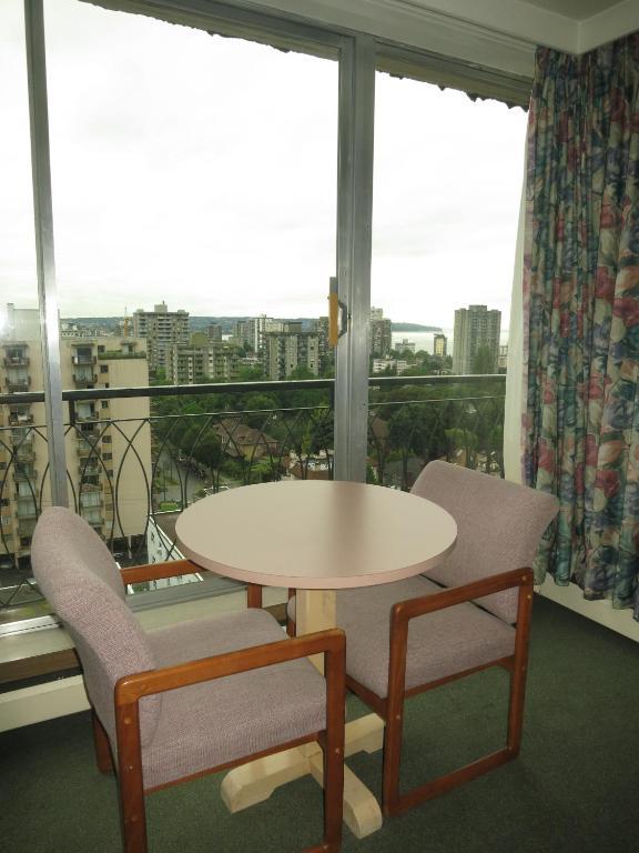 Tropicana Suite Hotel Vancouver Cameră foto